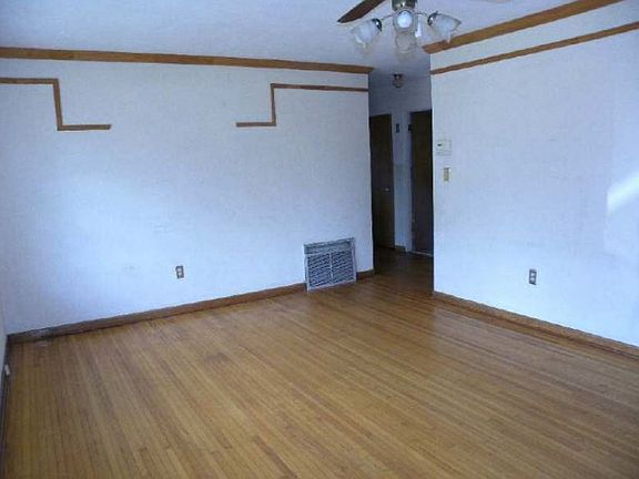 3rd image of 1501 Stevens Ave