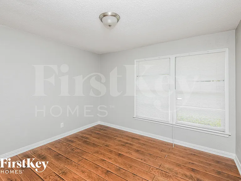 2217 Major Dr — Photo 15