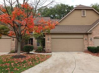 5357 Royal Vale Ln #17, Dearborn, MI