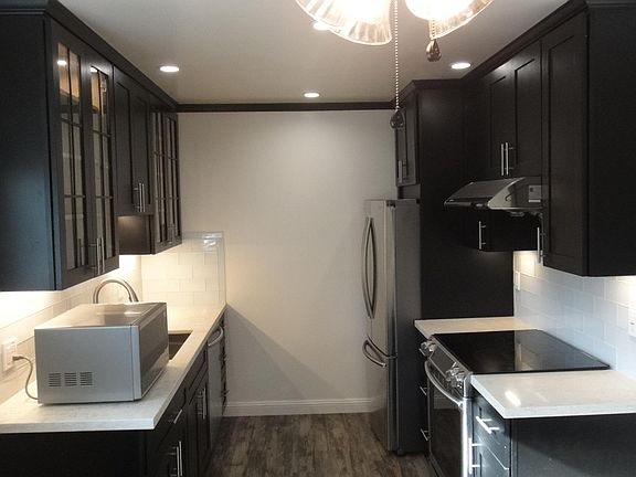 5th image of 338 Elm St #4