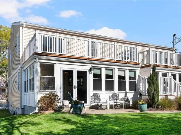 45 Hammond St APT 2, Newport, RI 02840