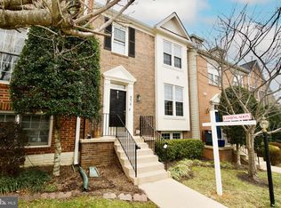 8016 Readington Ct, Springfield, VA 22152