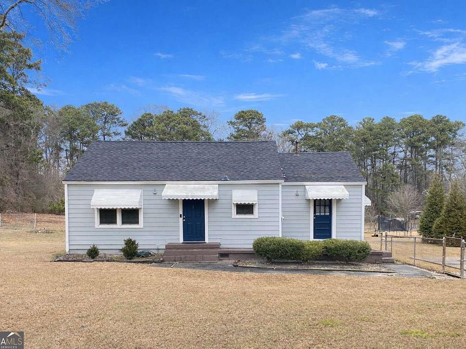 1st image of 330 Community Dr SW