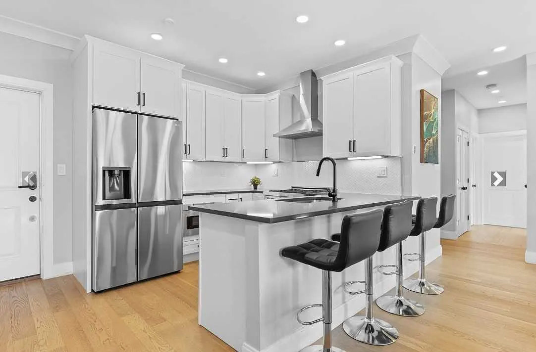 3 bed, $3,600 — Photo 3