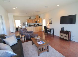 201 Aliso Dr SE APT 12, Albuquerque, NM 87108