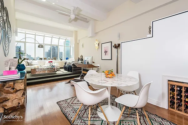 Sold by Sotheby's International Realty | media 16