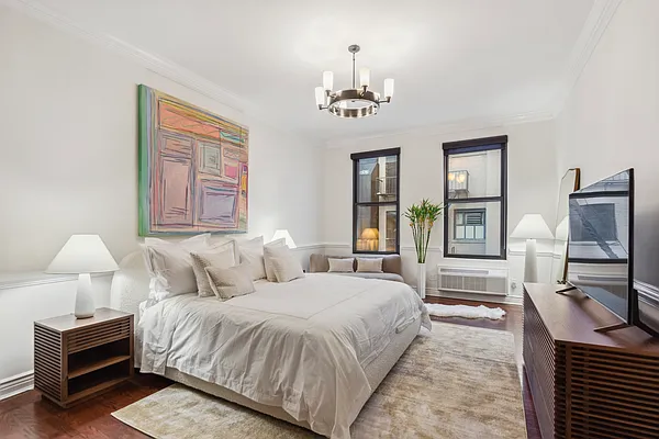 Sold by Douglas Elliman | media 10