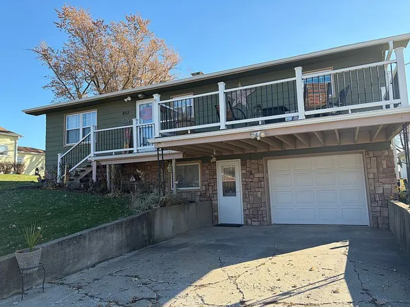 802 Stuart St, Adair, IA 50002