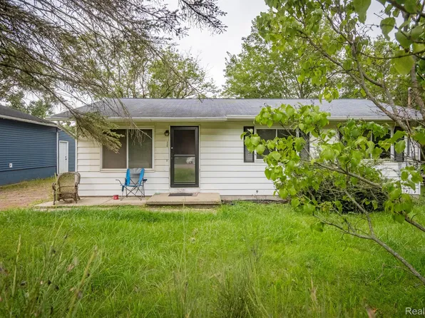 308 S National St, Howell, MI 48843