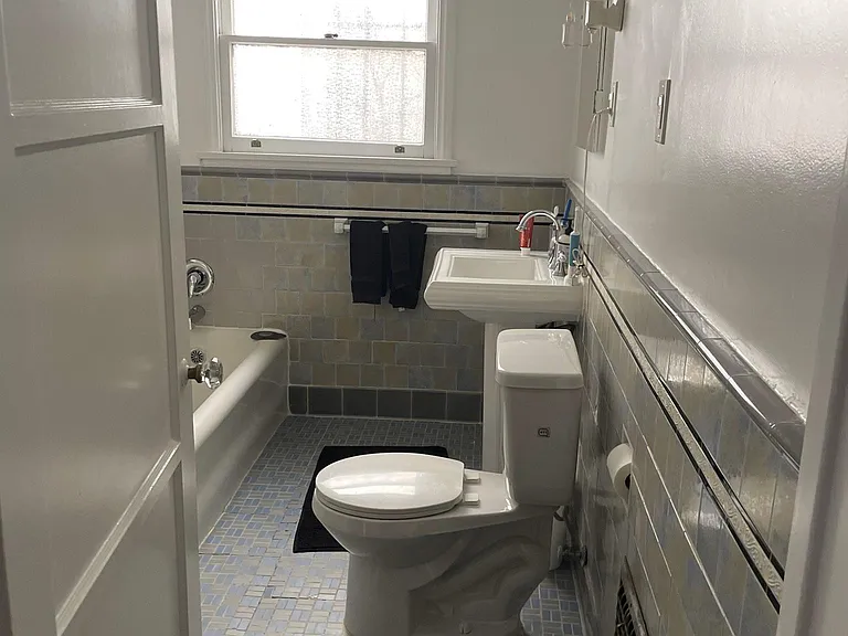 420 S Detroit St #3 — Photo 21