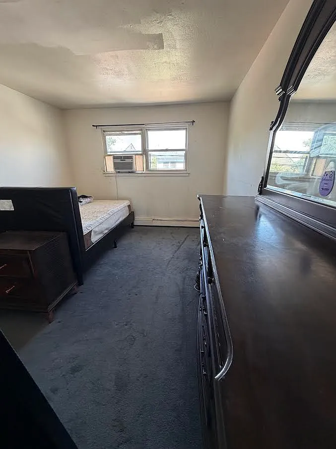 3 bed, 1050 sqft, $1,100 — Photo 3