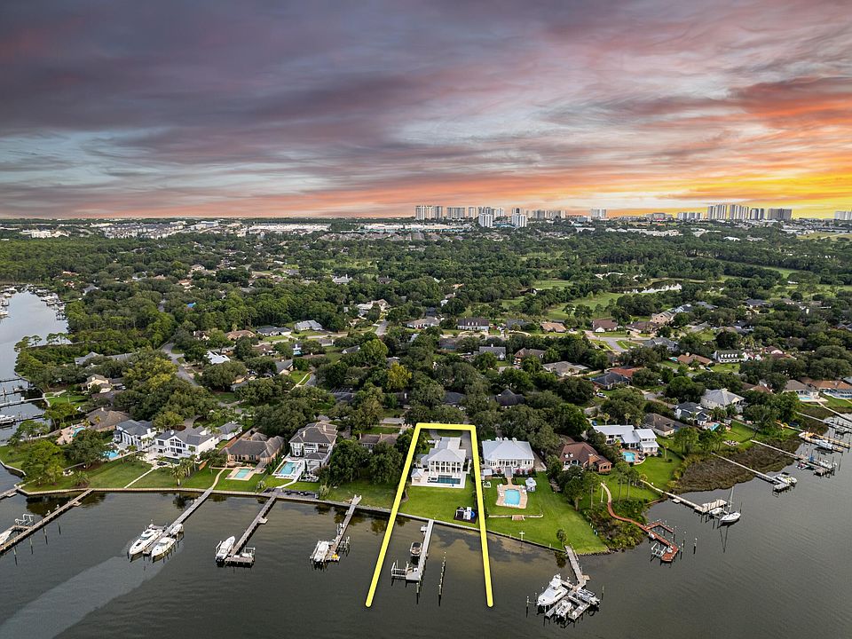 1st image of 122 Indian Bayou Dr