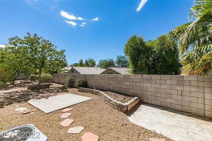 279 Deerleap Cir — Photo 29