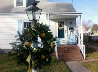 526 Fishermans Rd, Norfolk, VA 23503