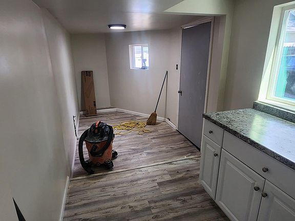 4th image of 608 Atlantic St #A