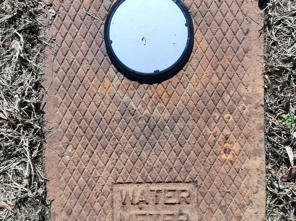 1 Henderson Mountain Rd, Fairmount, GA 30139