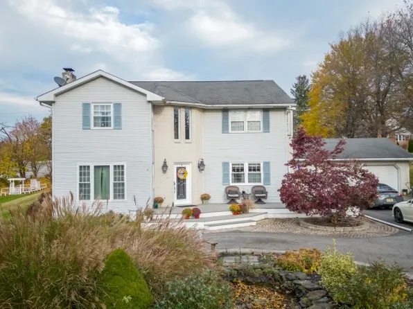10 Anna Pl, Lopatcong Twp., NJ 08865