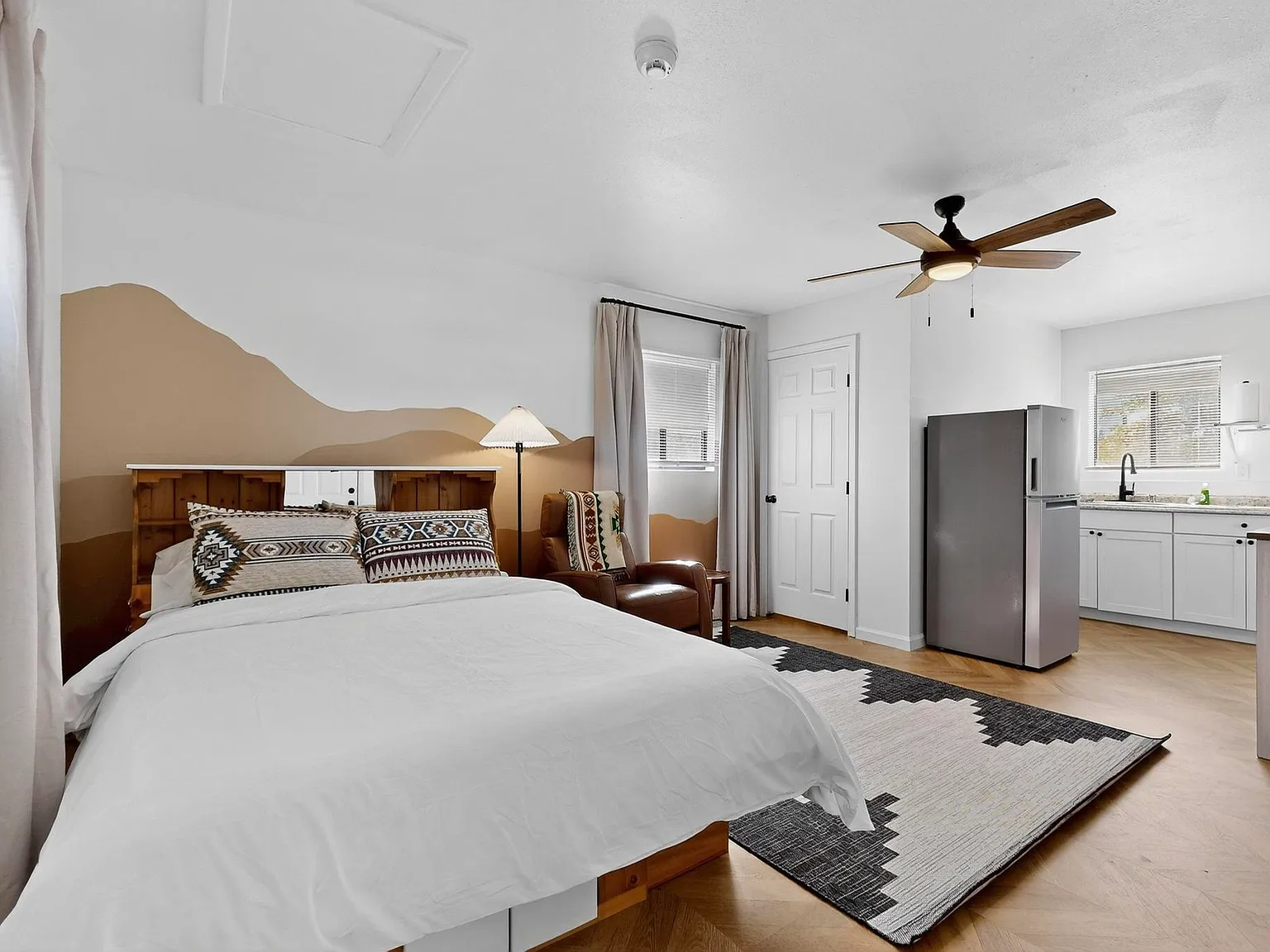 Studio, 260 sqft, $1,295 — Photo 3