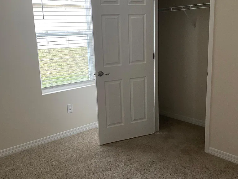 1207 SW Embers Ter — Photo 14