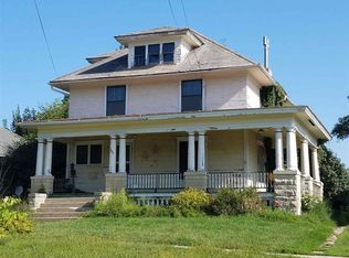 207 W Mission St, Strawberry Point, IA 52076