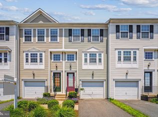 8210 Heritage Crossing Ct, Manassas, VA 20109