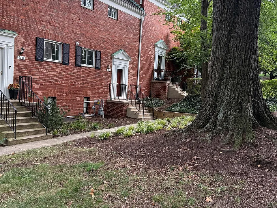 3539 Martha Custis Dr