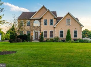 1882 Hunters Horn Ln, Quakertown, PA 18951