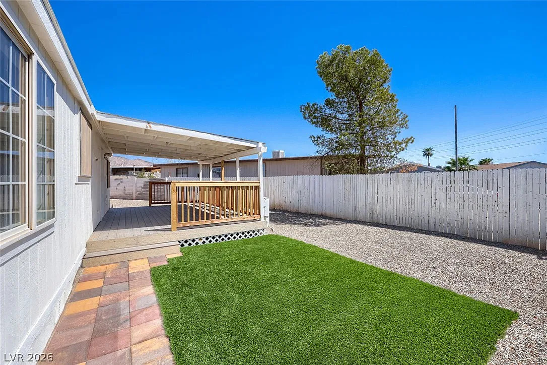3 bed, 2.0 bath, 1313 sqft, $1,975 — Photo 4