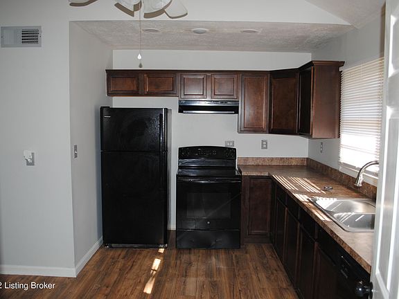 4th image of 5600 Count Fleet Dr