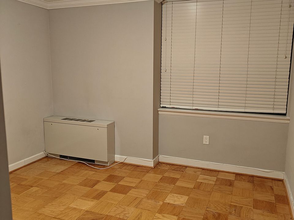 1st image of 4390 Lorcom Ln APT 709