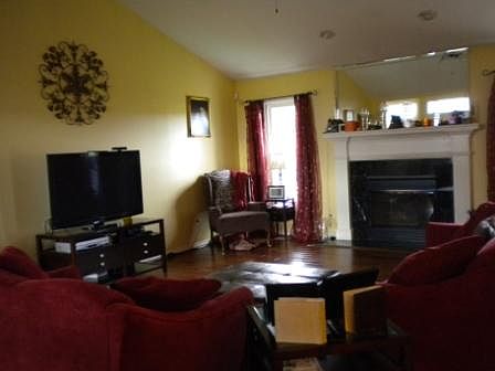 3rd image of 15669 Deepwood Ct E