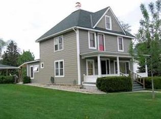 204 S 8th St, Mount Horeb, WI 53572