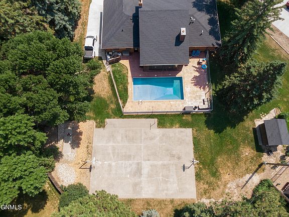 2nd image of 1524 Woodsman Pl