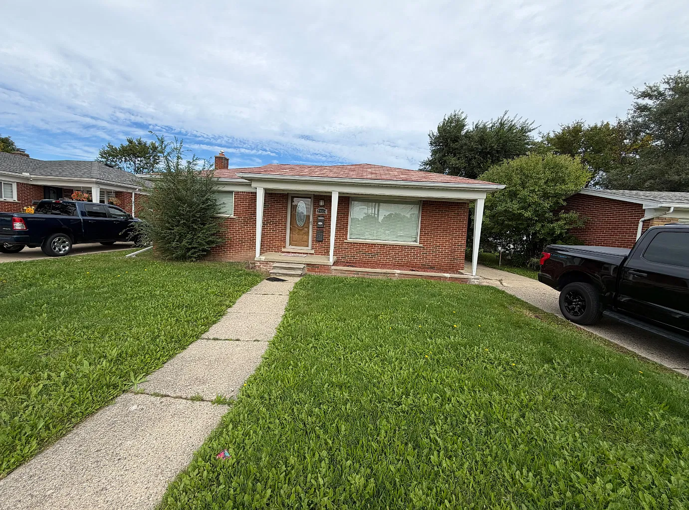 3 bed, 2150 sqft, $2,200 — Photo 1