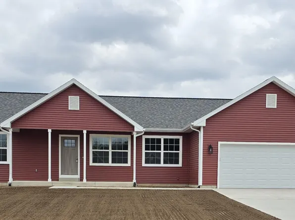 62607 Edgewood Cir, Lawton, MI 49065
