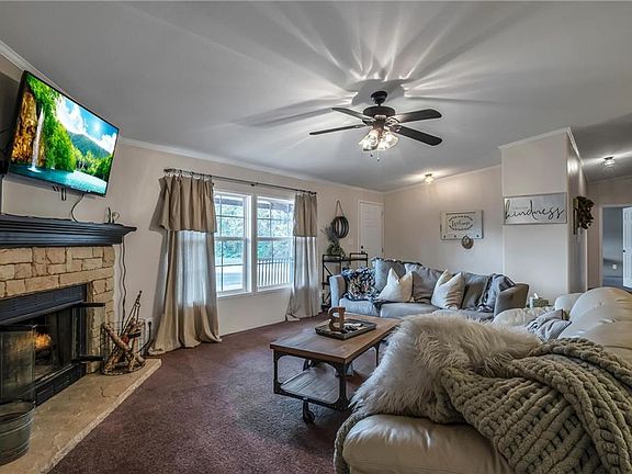 2nd image of 1106 E 18th Pl