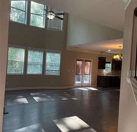 5th image of 4770 Skylark Ln #R