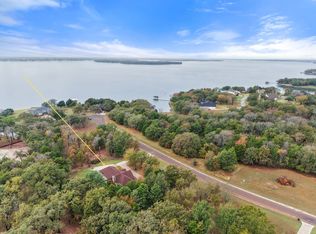 403 Arrowhead Point, Kerens, TX 75144