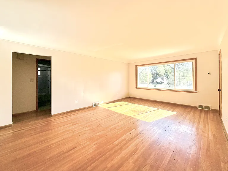 2182 Vernier Rd #2182 — Photo 9