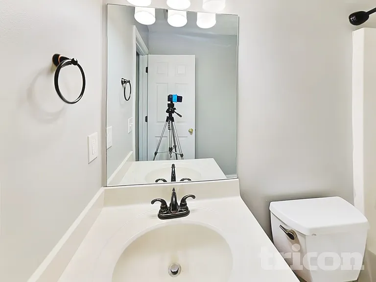 415 Park Creek Trce — Photo 7