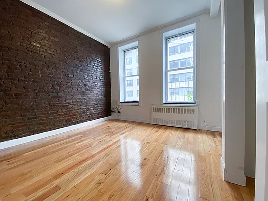 Rented by Kahen Properties | media 12