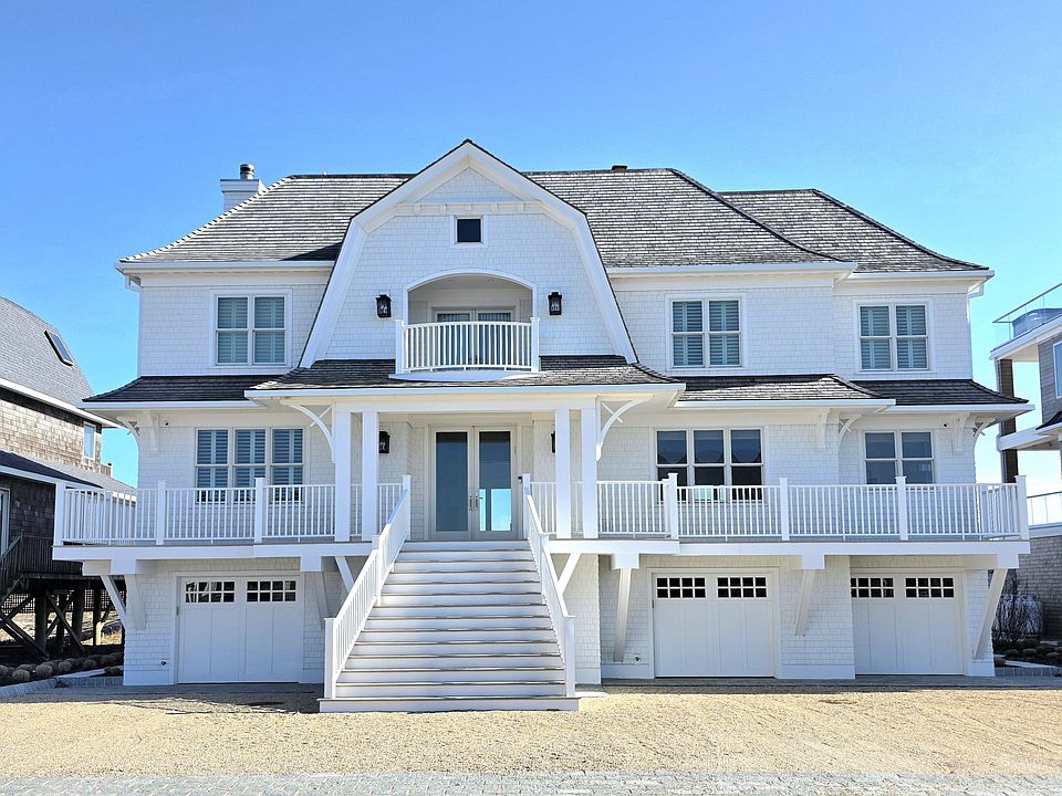 1st image of 785 Dune Rd