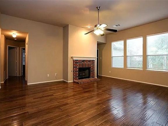 4th image of 13161 Padre Ave