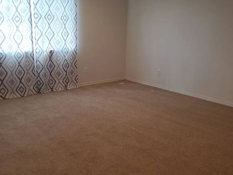 4208 W Heaverlo Dr — Photo 23
