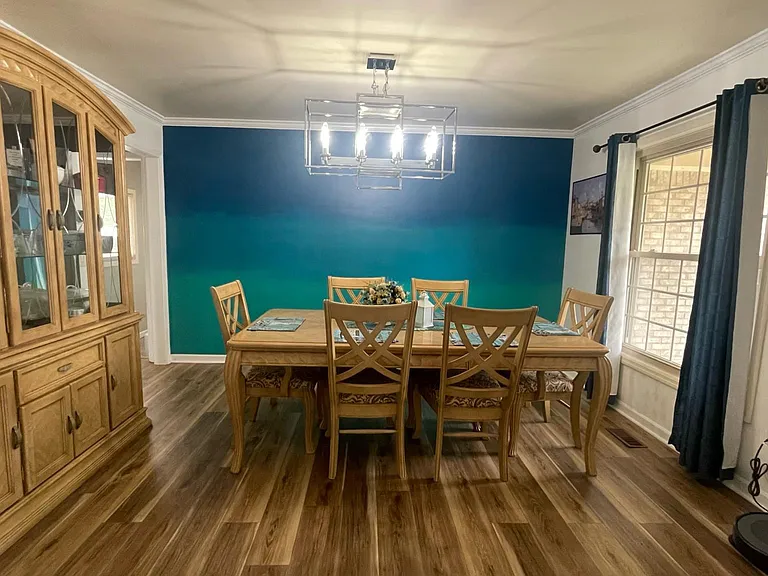 1027 Congress Dr — Photo 13