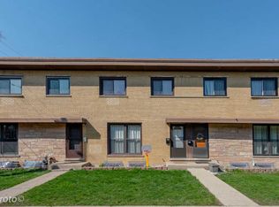 644 Maple Ct, Mount Prospect, IL 60056