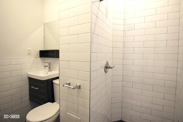 Rented by Citi Habitats | media 6