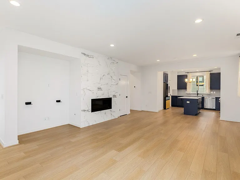 14102 271st Pl NE — Photo 10