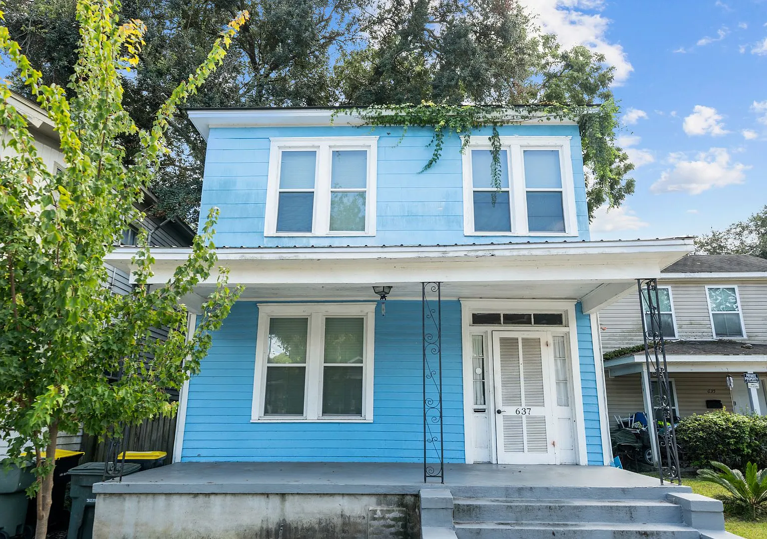 Historic Charm Meets Modern Living - Spacious 4BR Home Near Forsyth Park — Photo 2