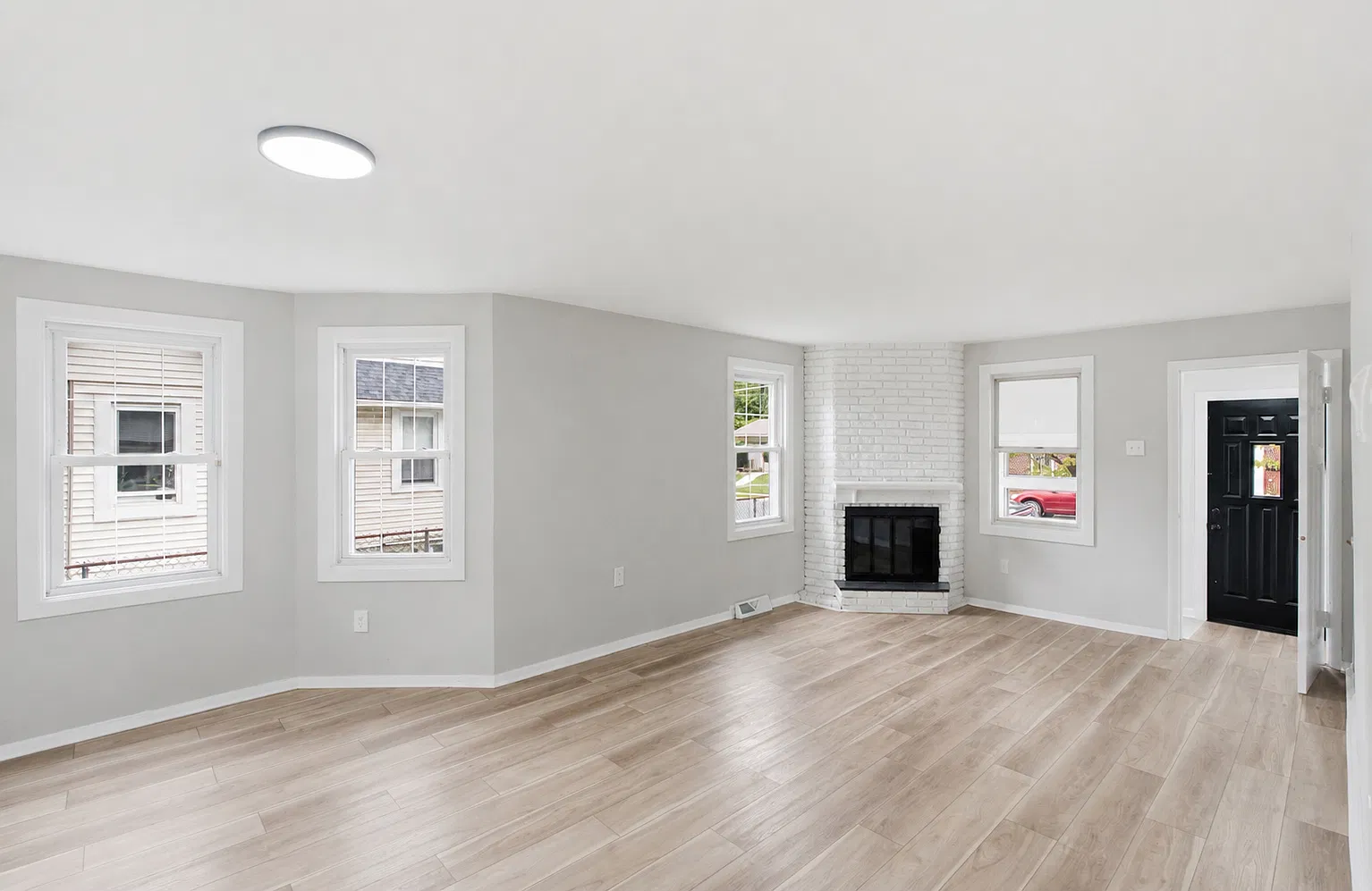3 bed, 1.5 bath, 1443 sqft, $2,795 — Photo 4